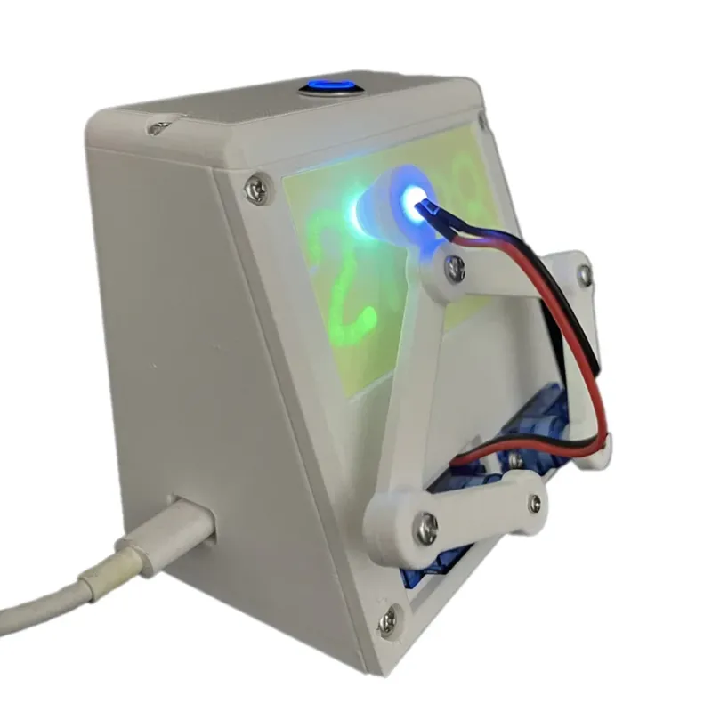 Robot meccanico stampato in 3D con orologio luminoso di NikolaToy